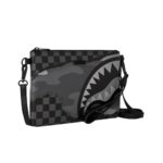 SPRAYGROUND SPLIT UP CAMO TEAR CROSS CLUTCH STRAP - 910B6582NSZ