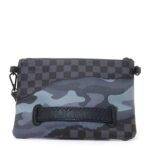 SPRAYGROUND SPLIT UP CAMO TEAR CROSS CLUTCH STRAP - 910B6582NSZ