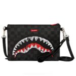 SPRAYGROUND - 910B8229NSZ SCRIBBLE SHARK CROSSOVER CLUTCH